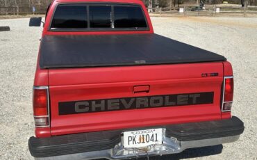 Chevrolet-S-10-pickup-1993-Red-Grey-9