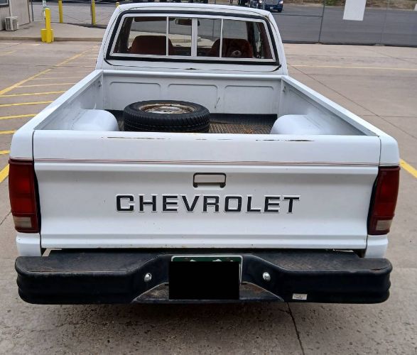 Chevrolet-S10-1984-White-8
