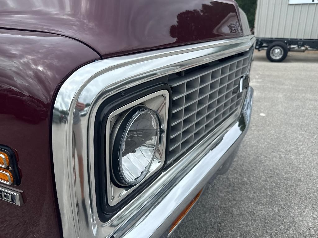 Chevrolet-SUBURBAN-4x4-Built-LS-4l60-vintage-air-high-end-b-1972-20