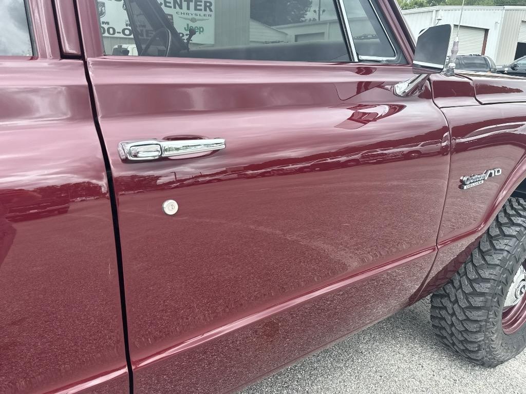 Chevrolet-SUBURBAN-4x4-Built-LS-4l60-vintage-air-high-end-b-1972-23