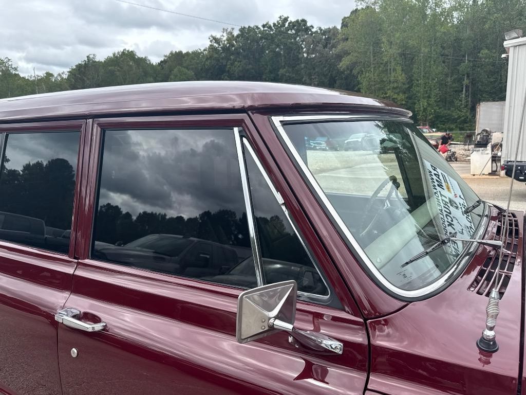 Chevrolet-SUBURBAN-4x4-Built-LS-4l60-vintage-air-high-end-b-1972-25