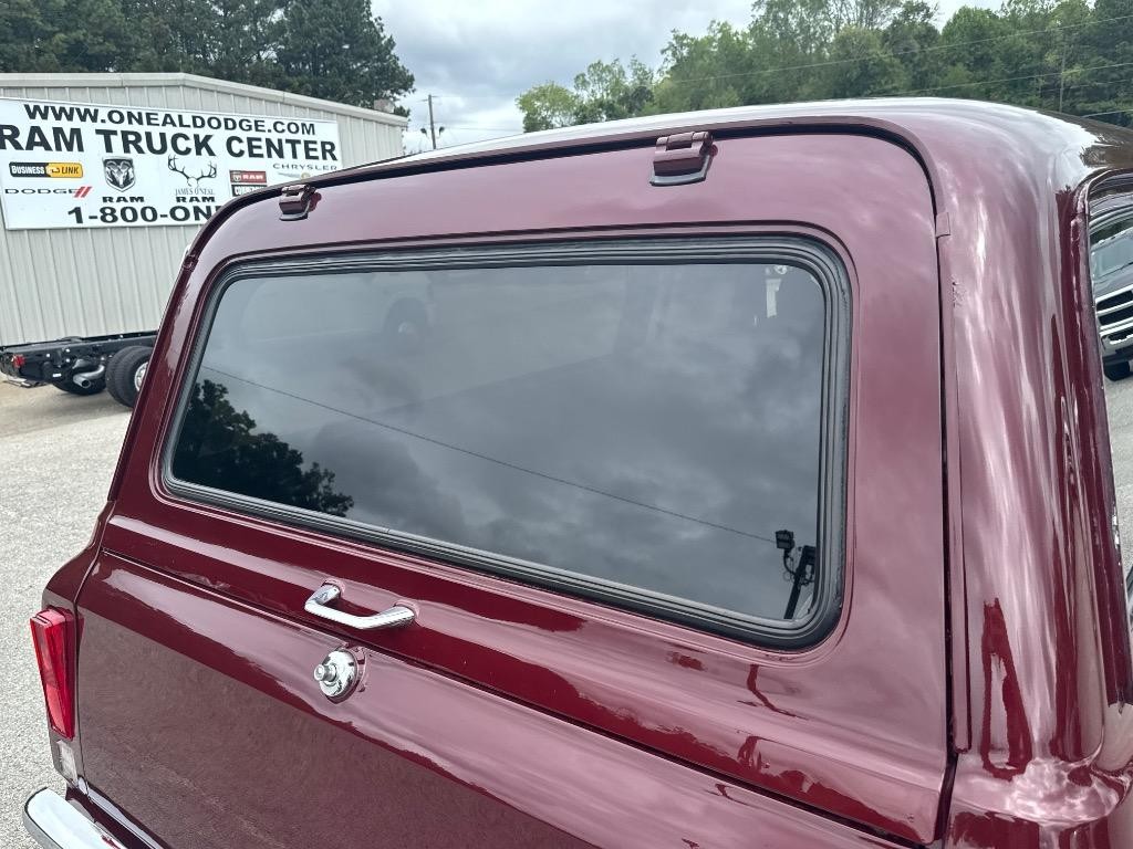 Chevrolet-SUBURBAN-4x4-Built-LS-4l60-vintage-air-high-end-b-1972-28