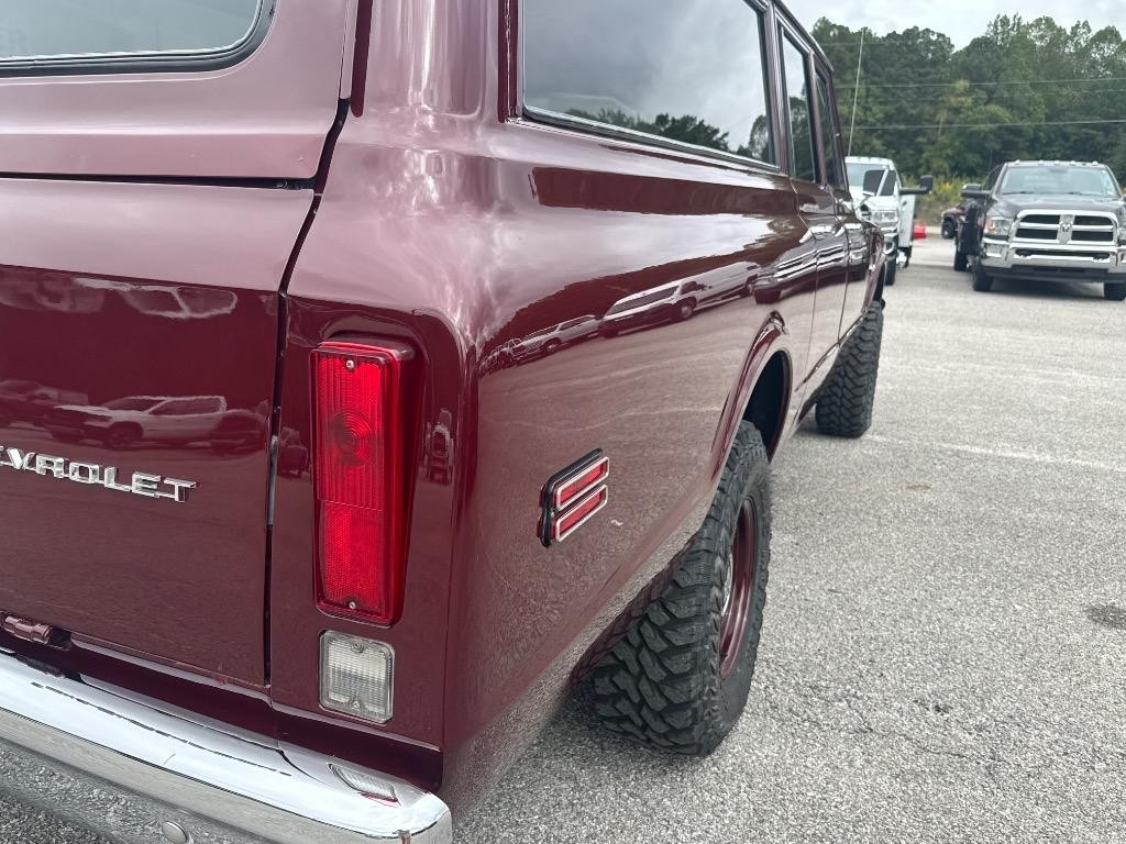 Chevrolet-SUBURBAN-4x4-Built-LS-4l60-vintage-air-high-end-b-1972-29