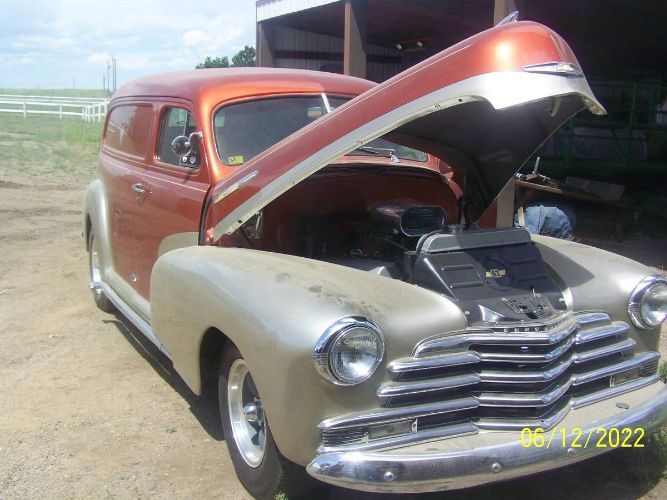 Chevrolet-Sedan-delivery-1947-Custom-2