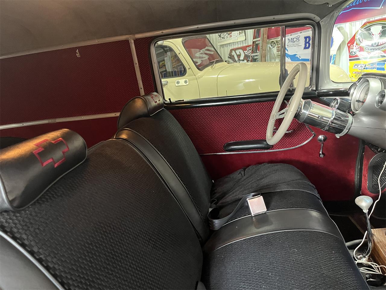 Chevrolet-Sedan-delivery-1957-Candy-wine-silver-Blackred-1