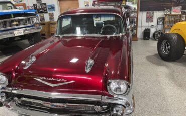 Chevrolet-Sedan-delivery-1957-Candy-wine-silver-Blackred-2