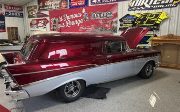 Chevrolet-Sedan-delivery-1957-Candy-wine-silver-Blackred-4
