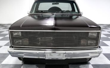 Chevrolet-Silverado-1500-1984-Pickup-Truck-1
