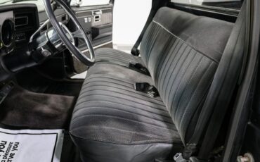 Chevrolet-Silverado-1500-1984-Pickup-Truck-13
