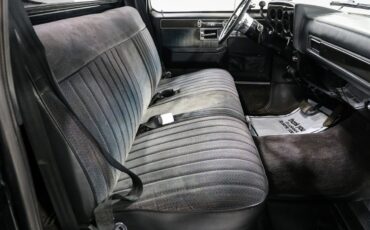 Chevrolet-Silverado-1500-1984-Pickup-Truck-16