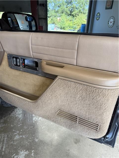 Chevrolet-Silverado-1500-1994-Pickup-5