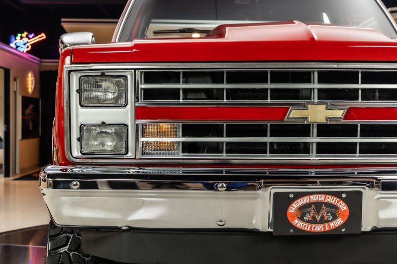 Chevrolet-Silverado-1986-Red-18