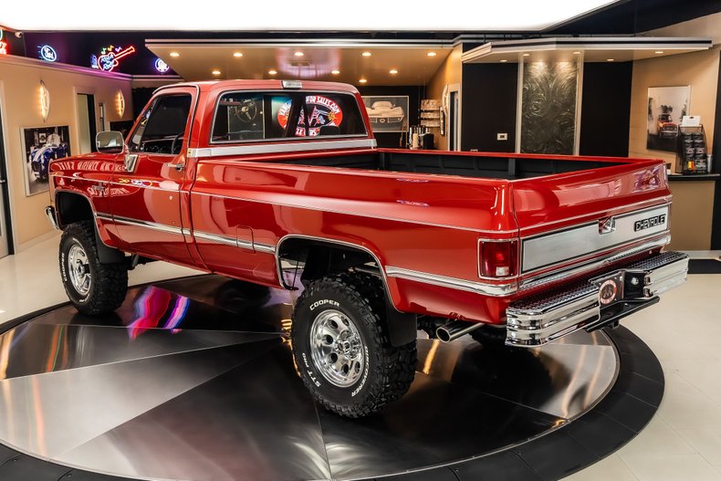 Chevrolet-Silverado-1986-Red-2