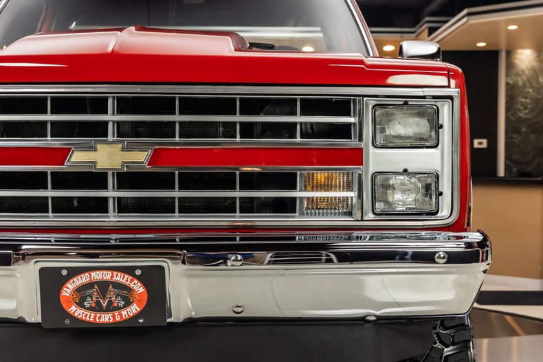Chevrolet-Silverado-1986-Red-27