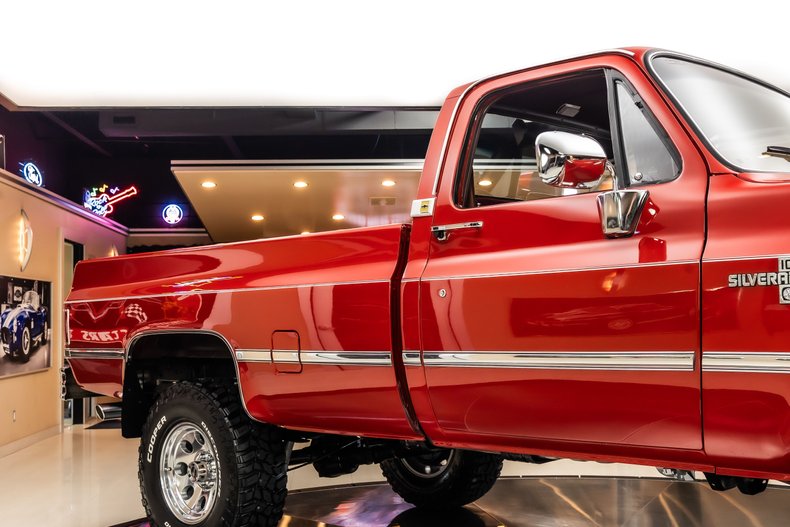 Chevrolet-Silverado-1986-Red-42