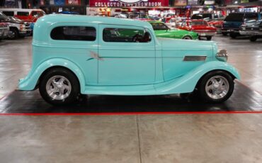 Chevrolet-Standard-1934-Light-Blue-Gray-11