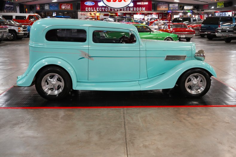 Chevrolet-Standard-1934-Light-Blue-Gray-11