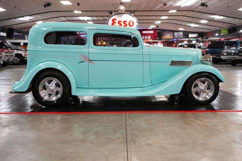 Chevrolet-Standard-1934-Light-Blue-Gray-14