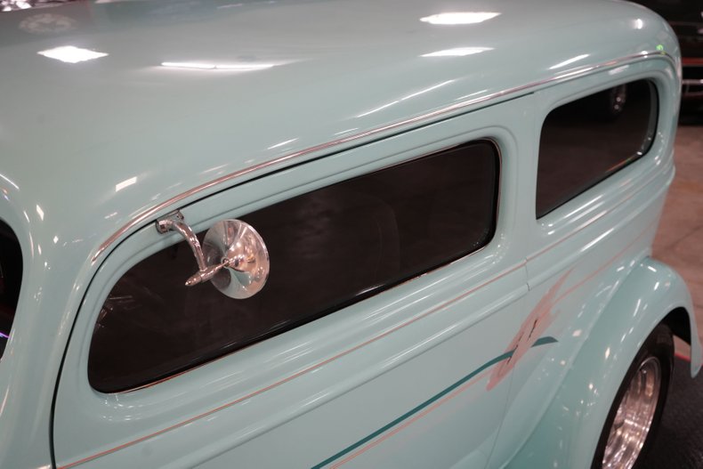 Chevrolet-Standard-1934-Light-Blue-Gray-15