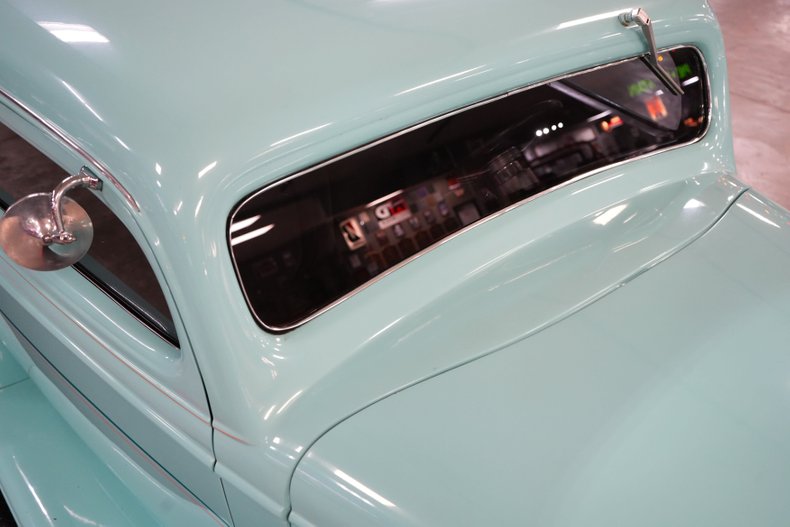Chevrolet-Standard-1934-Light-Blue-Gray-39