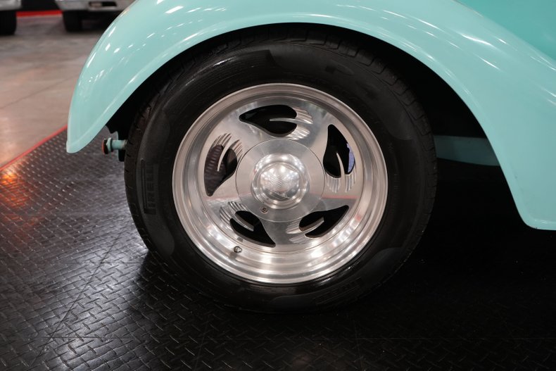 Chevrolet-Standard-1934-Light-Blue-Gray-49