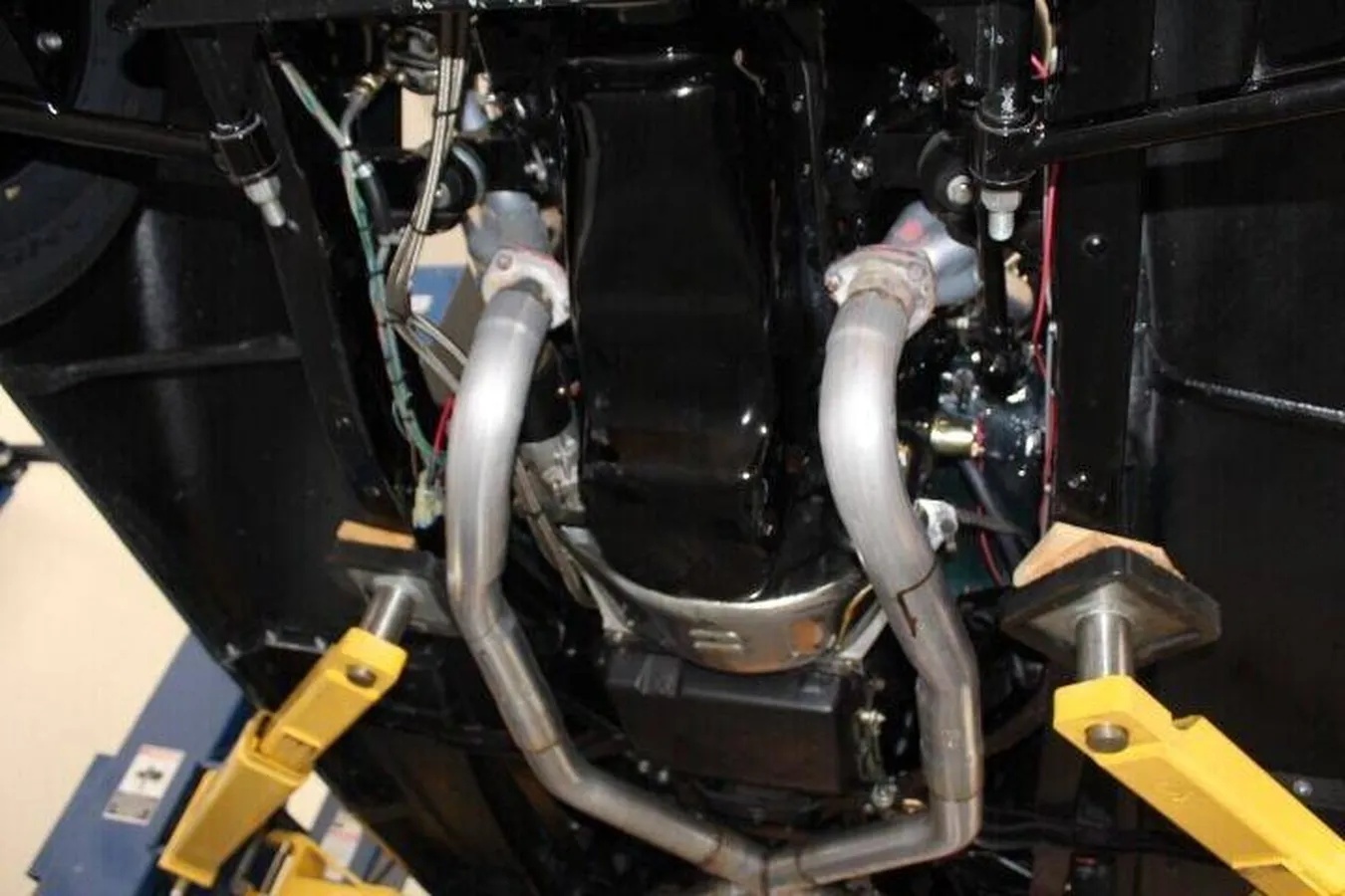 Chevrolet-Standard-1935-Emerald-Green-Beige-3