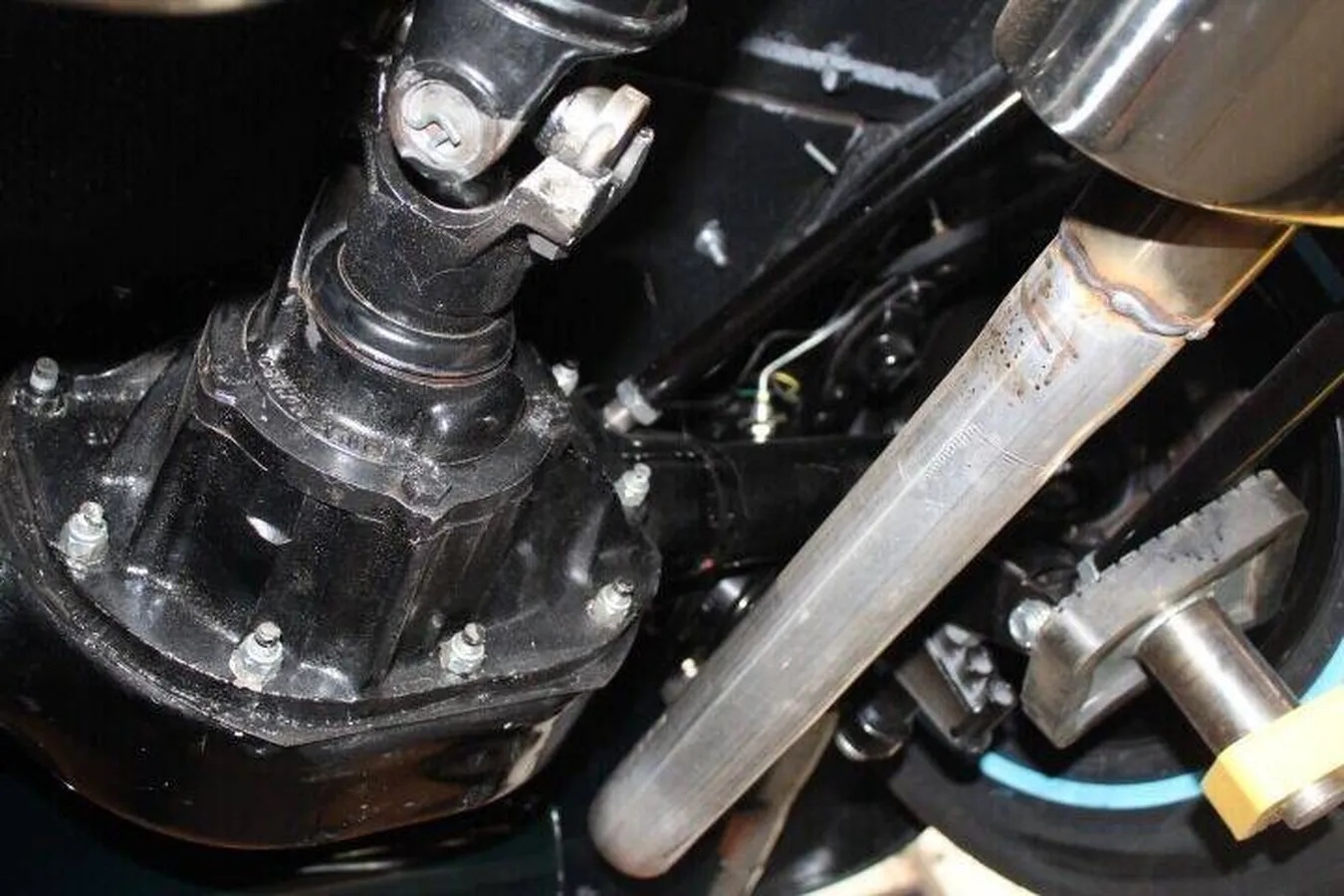 Chevrolet-Standard-1935-Emerald-Green-Beige-8