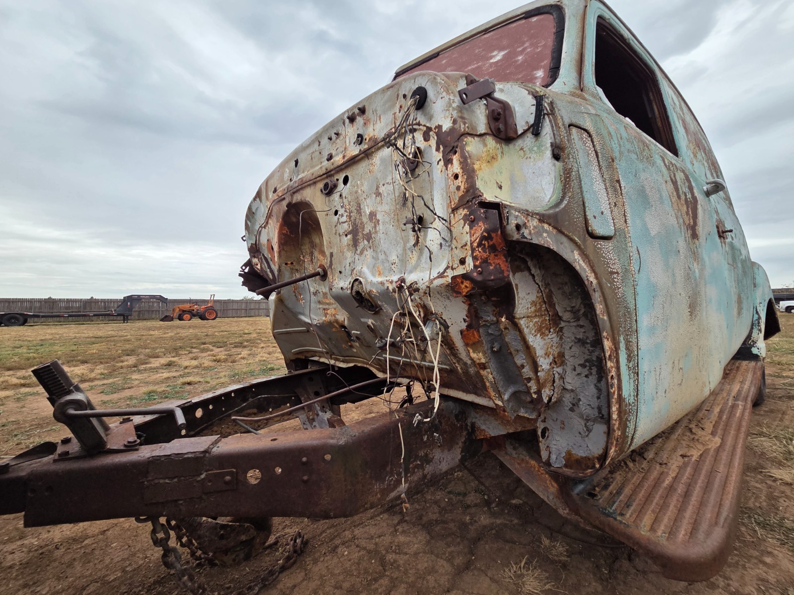Chevrolet-Suburban-1949-SUV-1