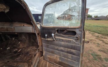 Chevrolet-Suburban-1949-SUV-23
