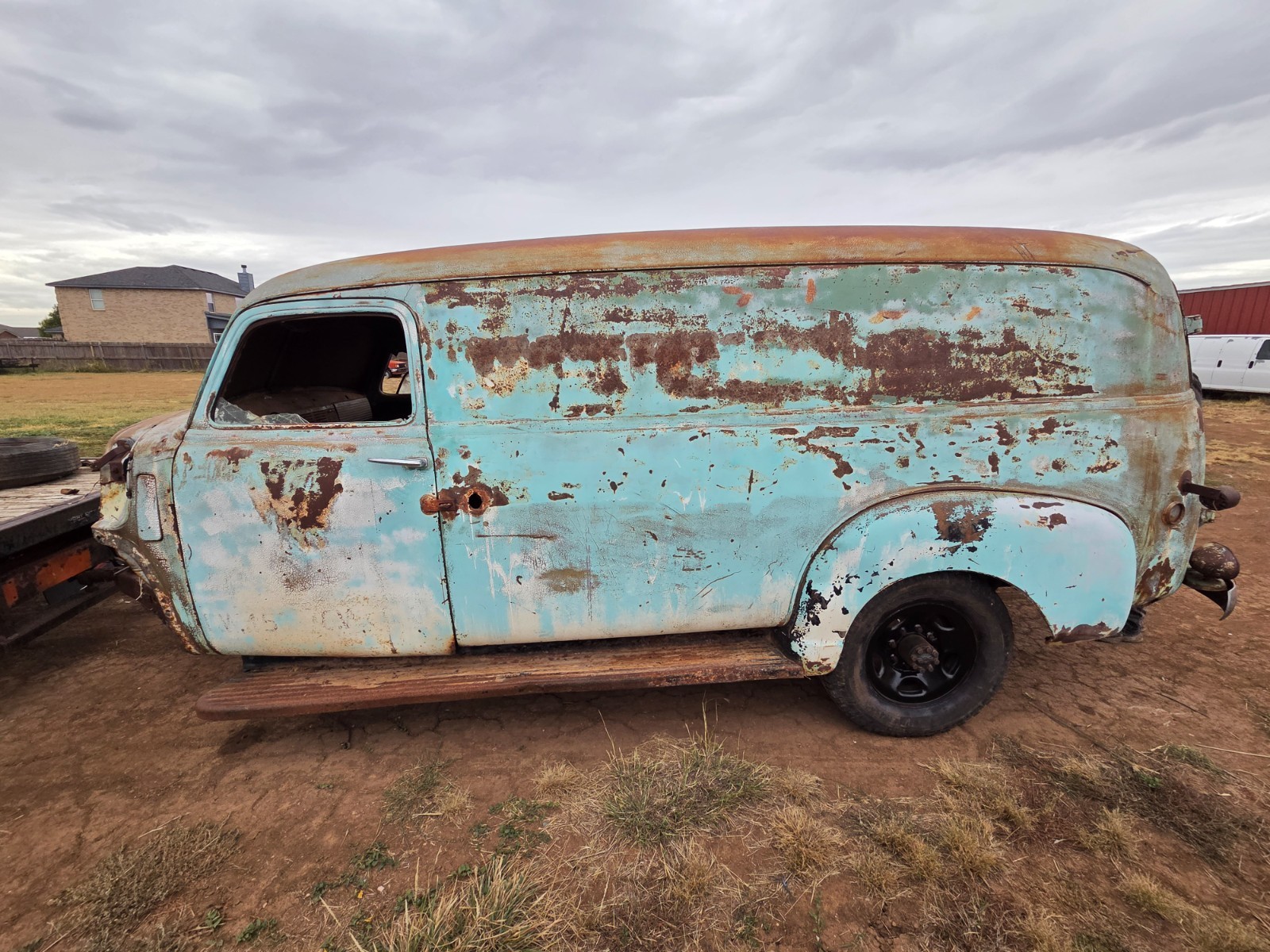 Chevrolet-Suburban-1949-SUV