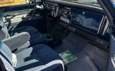 Chevrolet-Suburban-1971-Blue-1