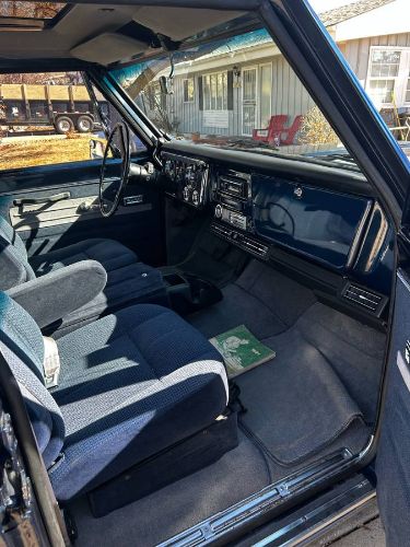 Chevrolet-Suburban-1971-Blue-1