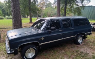 Chevrolet-Suburban-1987-1