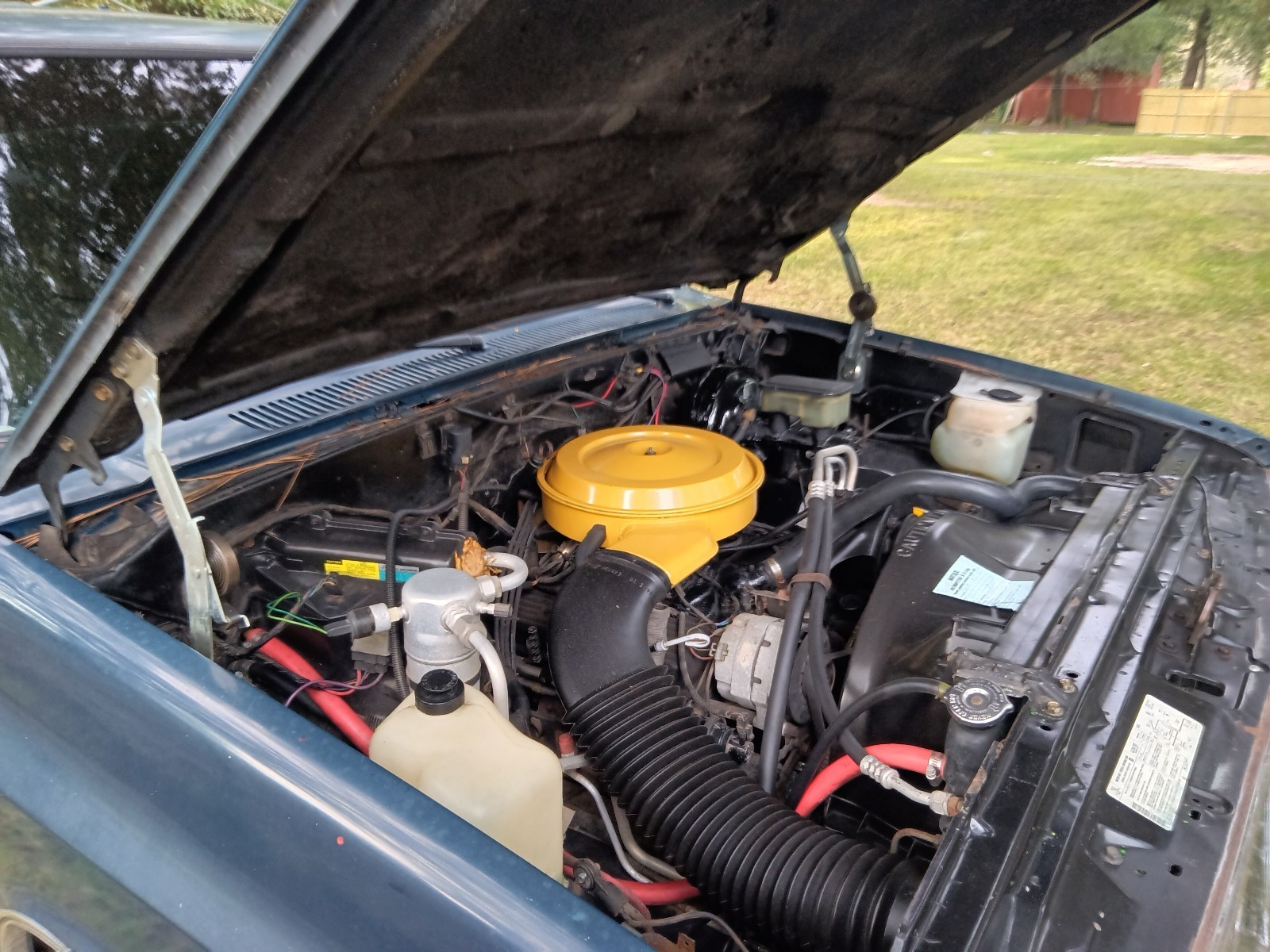 Chevrolet-Suburban-1987-15