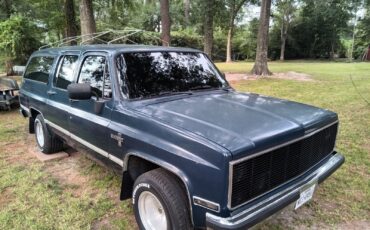 Chevrolet-Suburban-1987-2