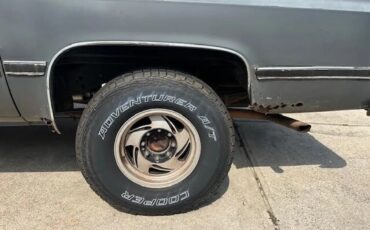 Chevrolet-Suburban-1987-Grey-Blue-1