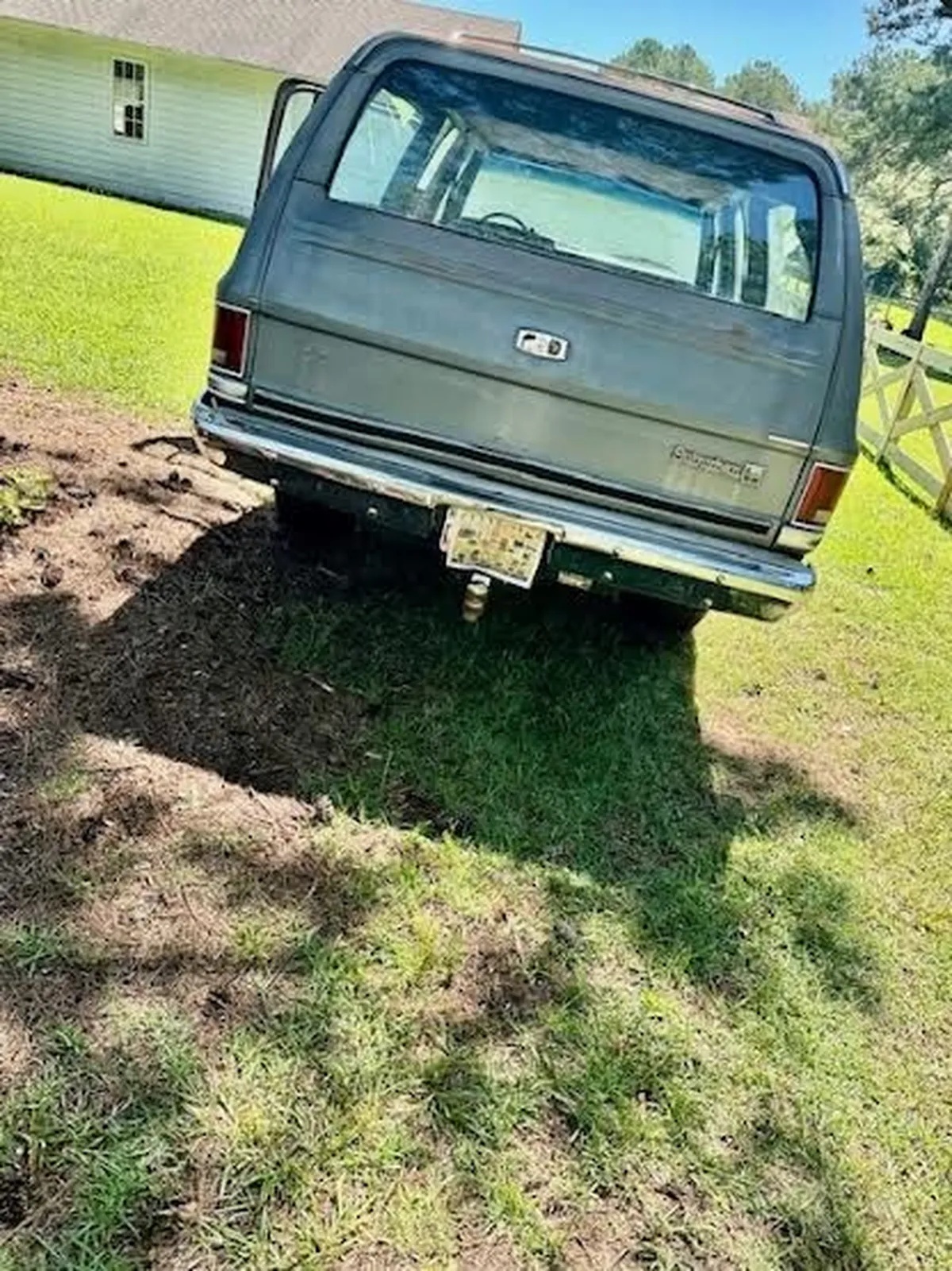 Chevrolet-Suburban-1987-Grey-Blue-11