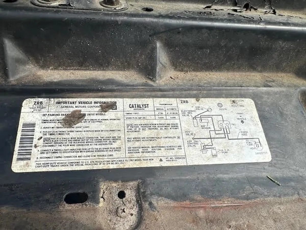 Chevrolet-Suburban-1987-Grey-Blue-12