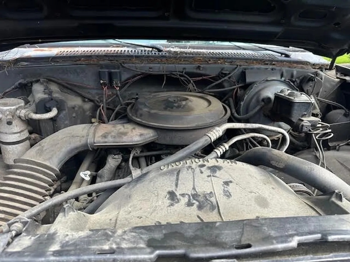 Chevrolet-Suburban-1987-Grey-Blue-16