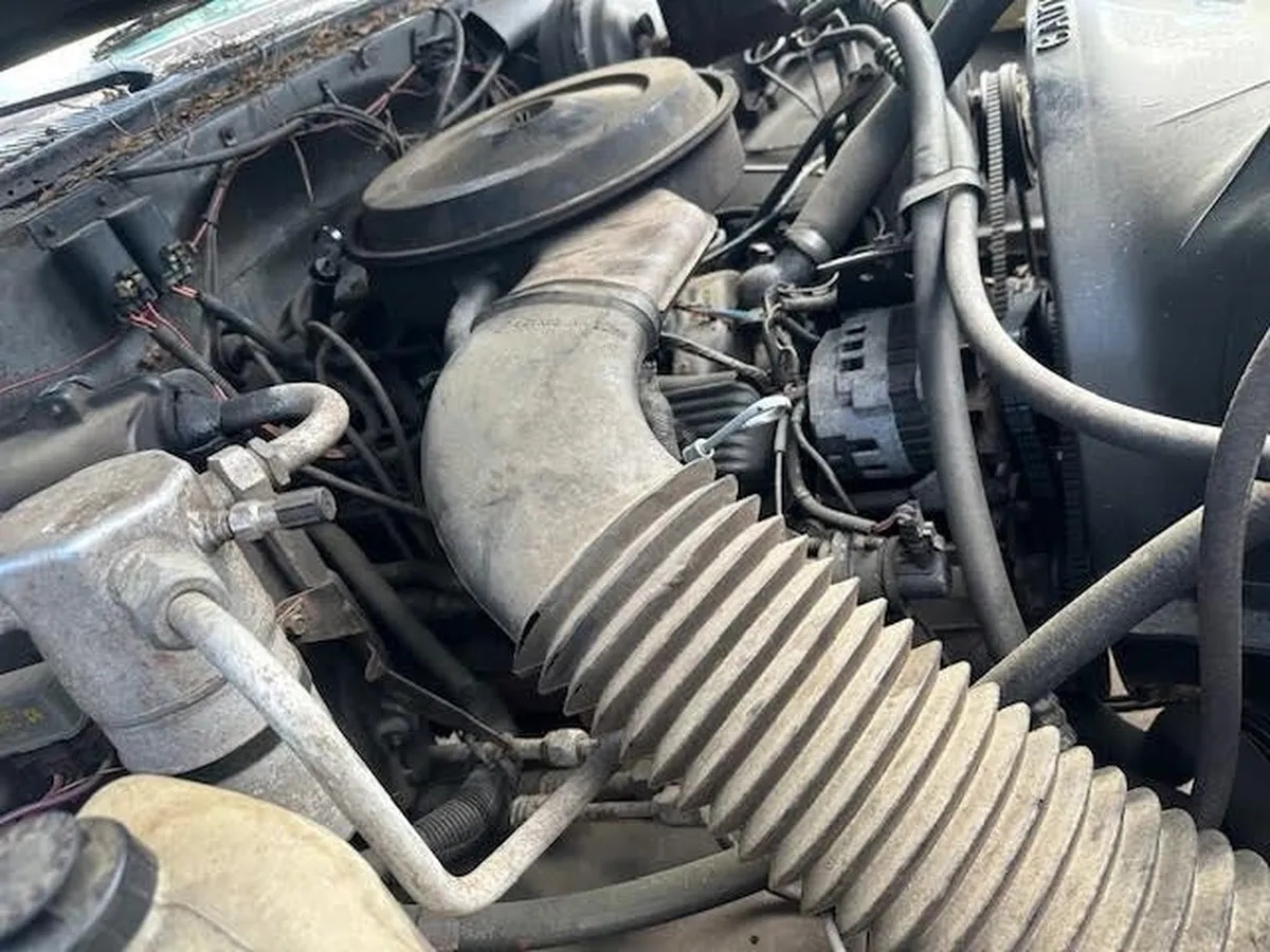 Chevrolet-Suburban-1987-Grey-Blue-18