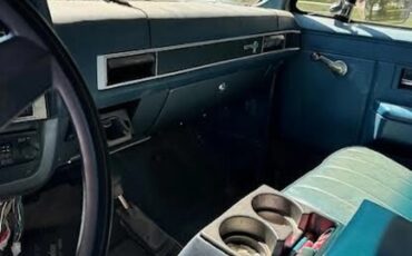 Chevrolet-Suburban-1987-Grey-Blue-2