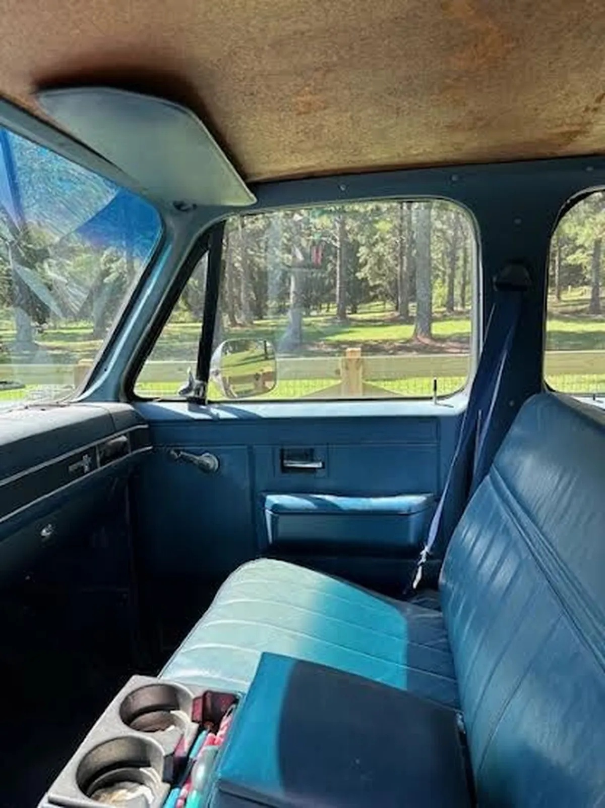 Chevrolet-Suburban-1987-Grey-Blue-4