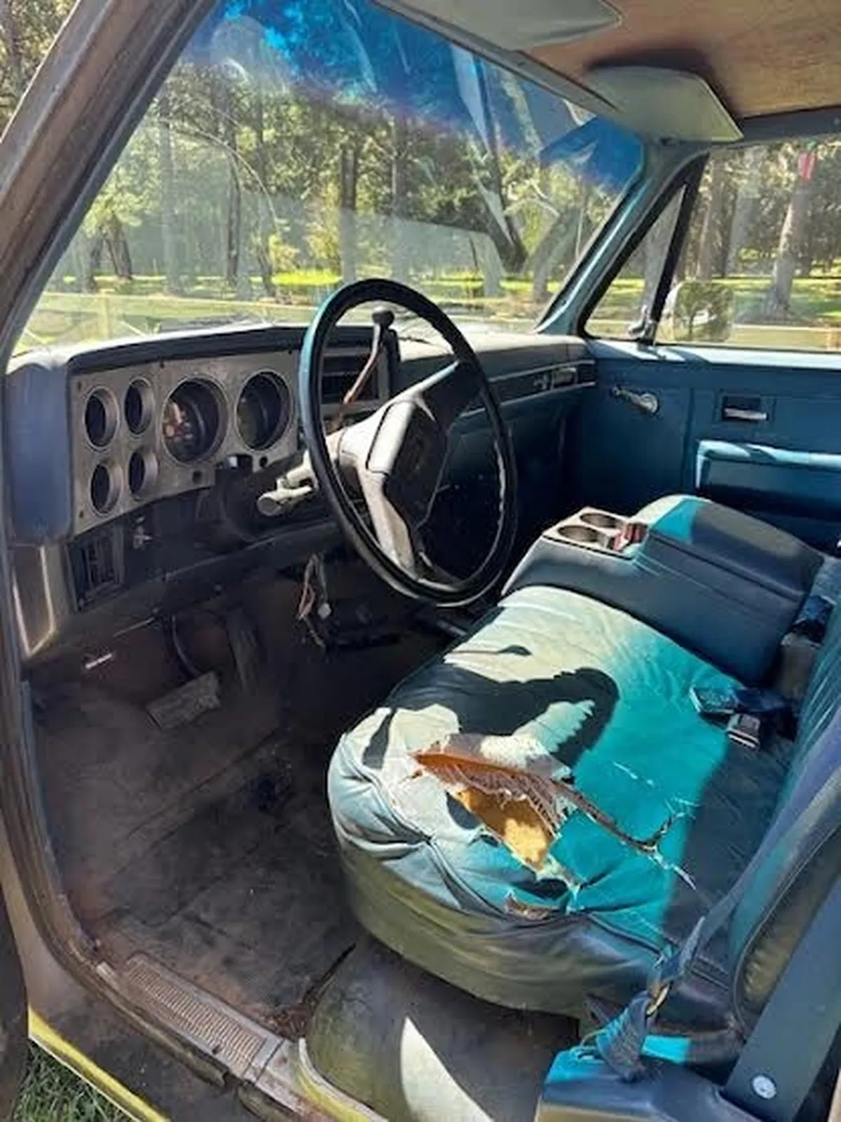 Chevrolet-Suburban-1987-Grey-Blue-6