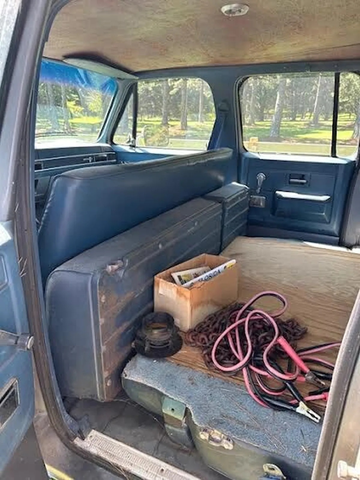 Chevrolet-Suburban-1987-Grey-Blue-9