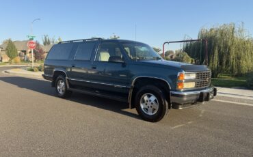Chevrolet-Suburban-1993-SUV-1