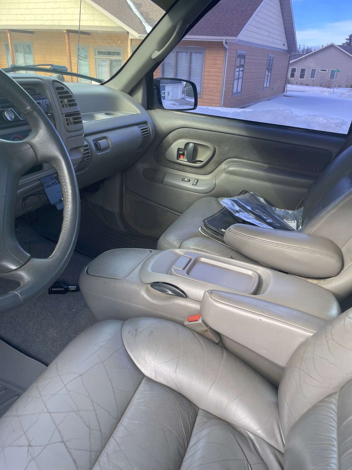Chevrolet-Suburban-1996-SUV-11
