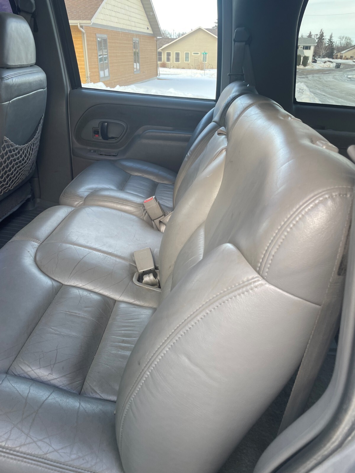 Chevrolet-Suburban-1996-SUV-12