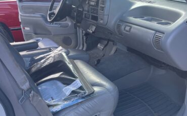 Chevrolet-Suburban-1996-SUV-15