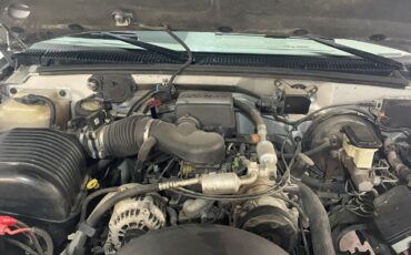 Chevrolet-Suburban-1996-SUV-17