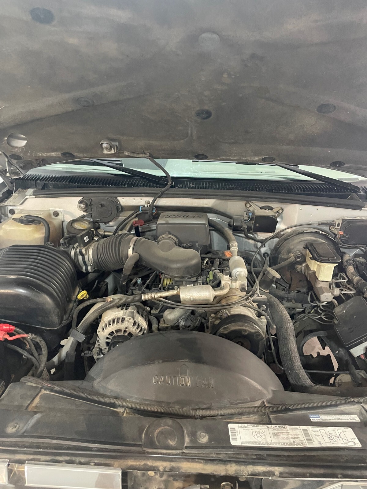 Chevrolet-Suburban-1996-SUV-17